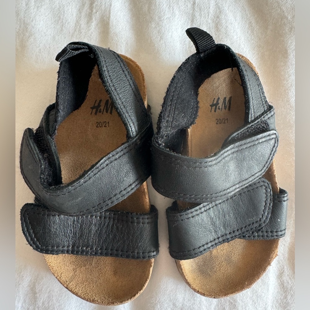 H&M Black Gladiator Sandals, size 5C (H&M size 20/21)